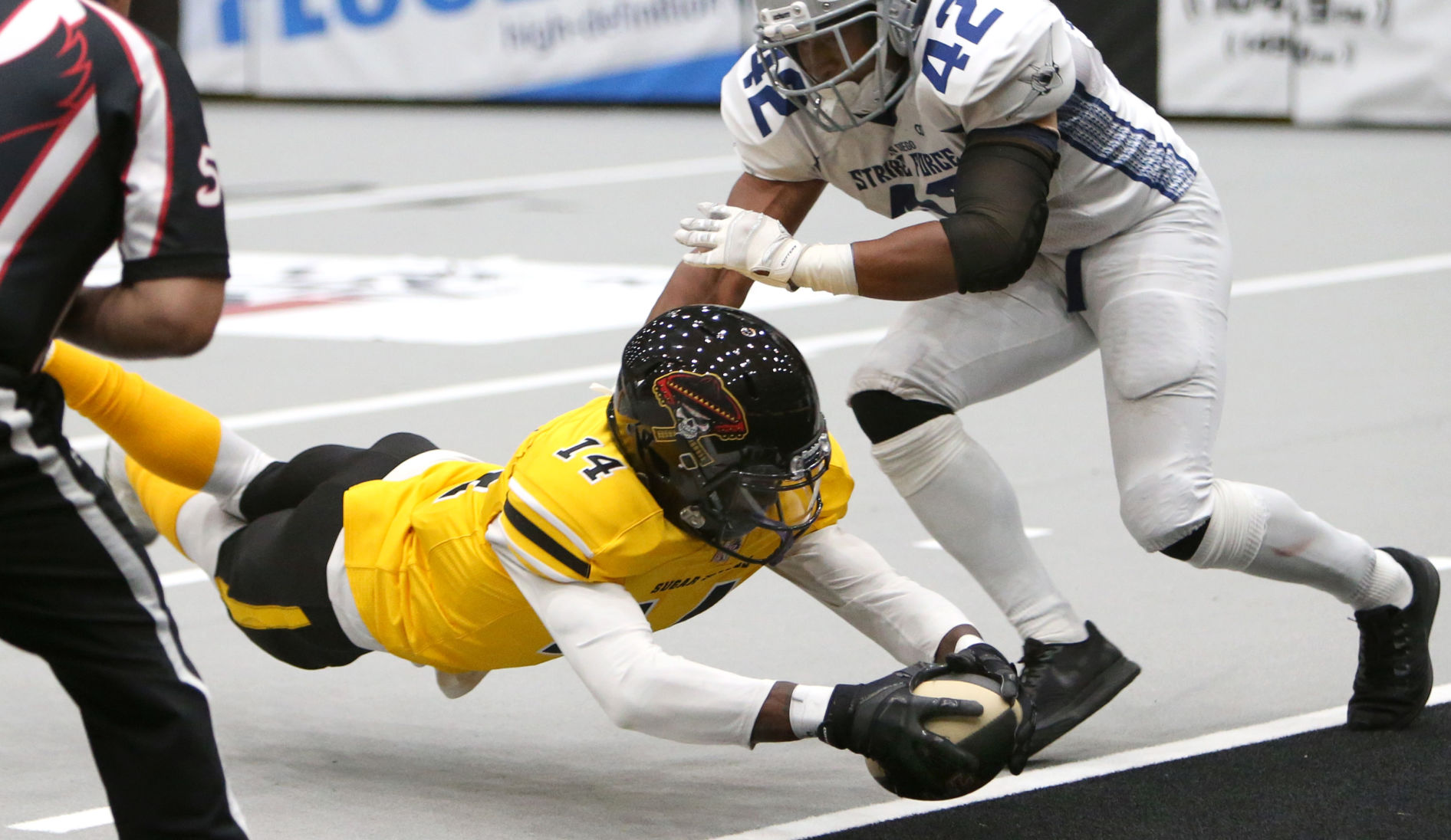 Sugar Skulls vs Strike Force